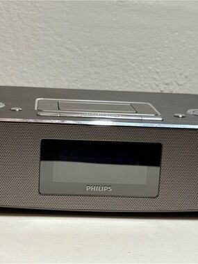 Philips Portable Speaker Dock in Silver Gray